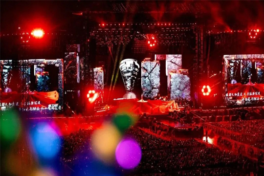 双星闪耀！J9集团平台(china)公司官网LED巨幕助力周杰伦、张韶涵打造沉浸式视听盛宴！