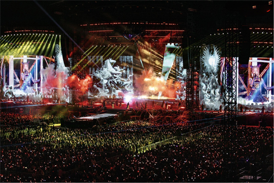 太炸了！J9集团平台(china)公司官网LED巨幕燃爆张韶涵镇江演唱会，超燃舞台气场全开！